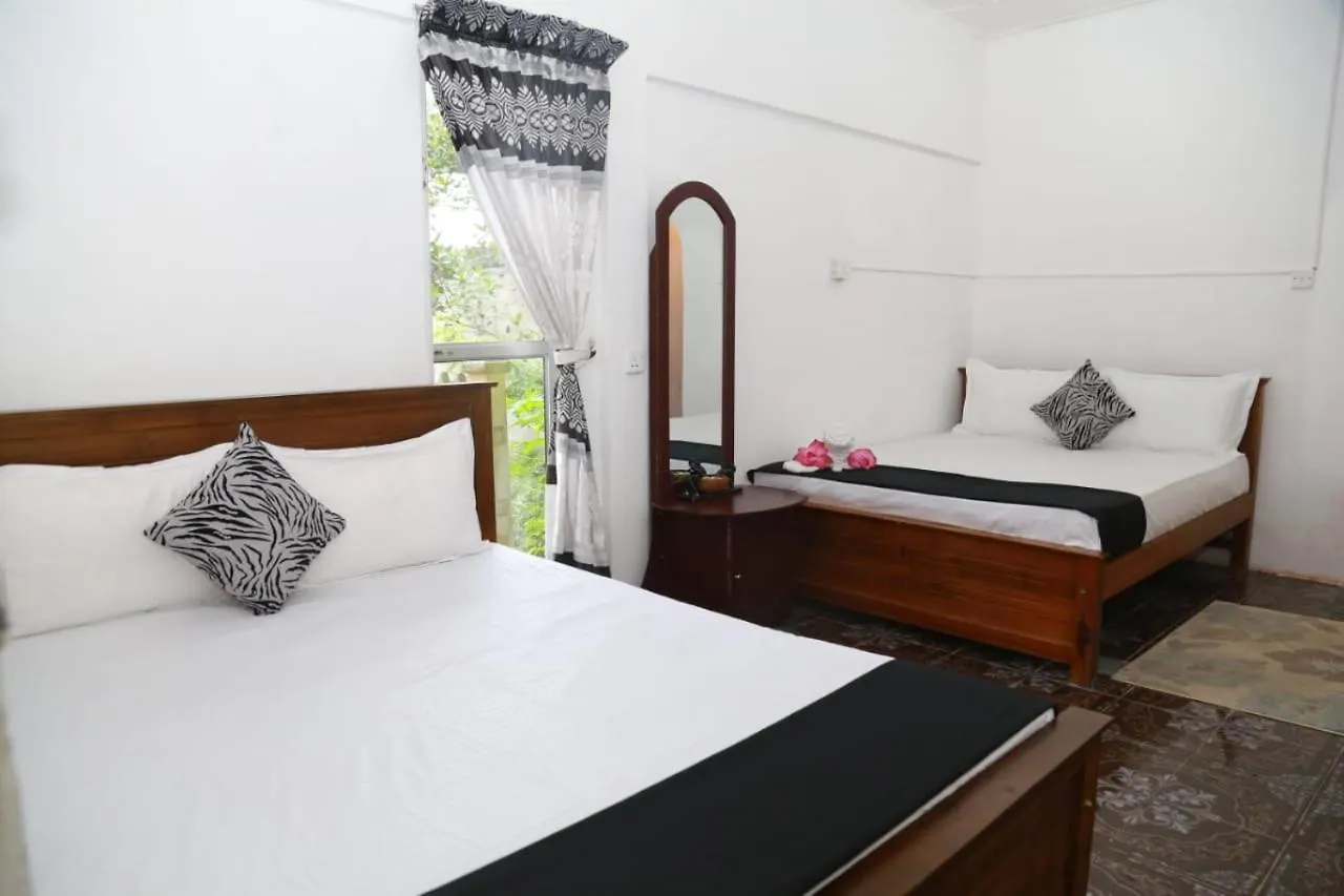 Peradeniya Green Mount Hotel Kandy Guest house
